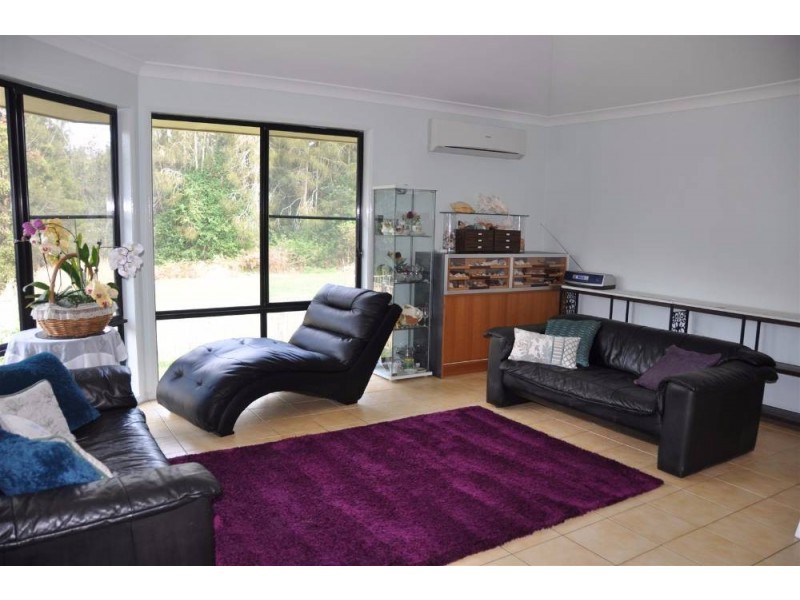 32 Bligh Pl, Lake Cathie NSW 2445