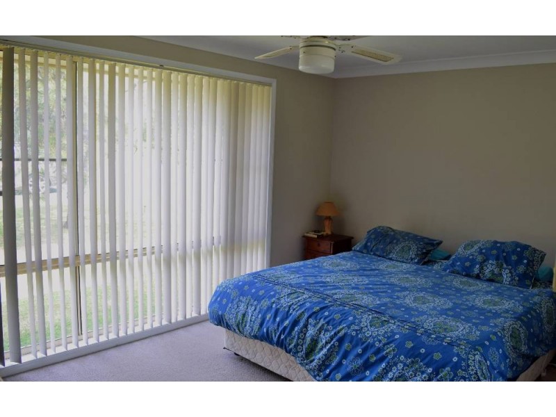 39 Fiona Cr, Lake Cathie NSW 2445