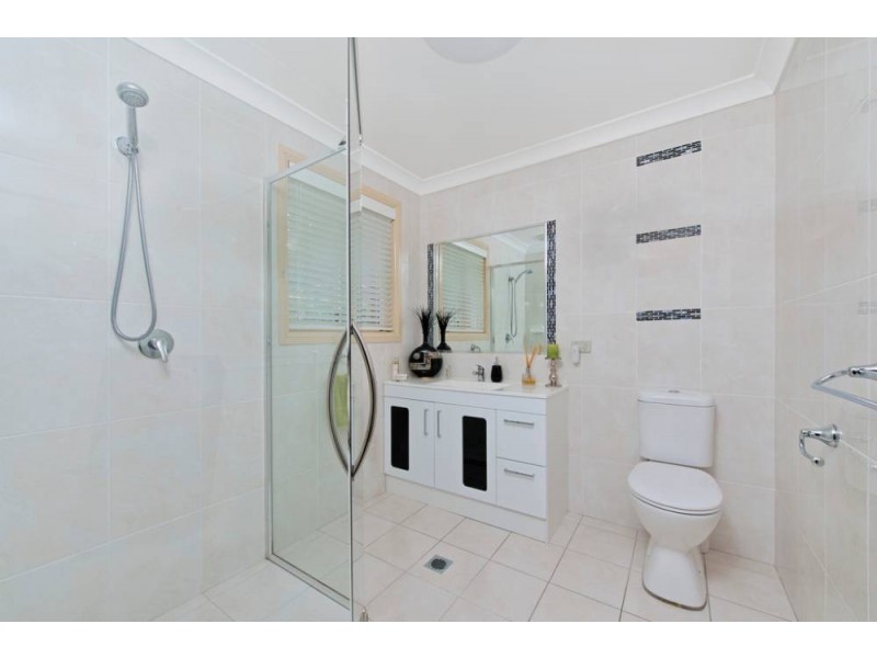5 Ernest St, Lake Cathie NSW 2445