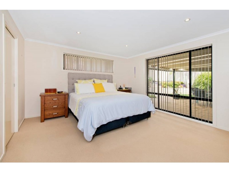 3 Catalina Cl, Lake Cathie NSW 2445