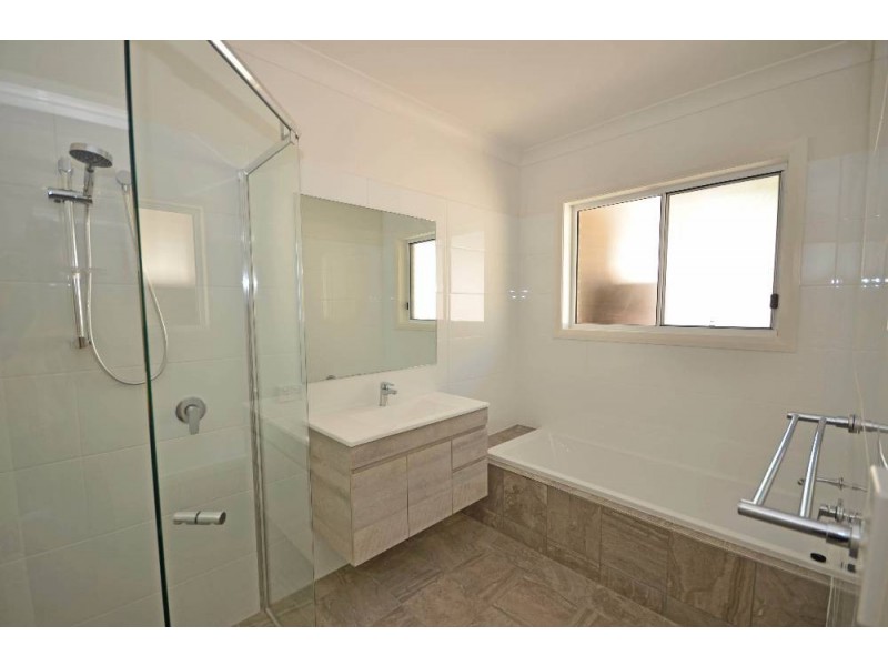 16 St Lucia Pl, Bonny Hills NSW 2445