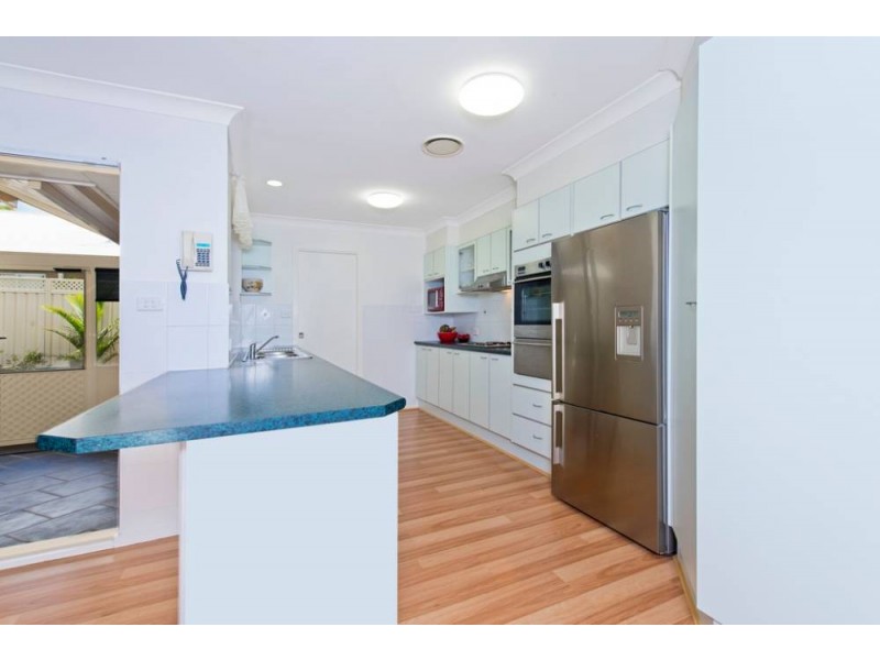 8 Woodgrove Cl, Port Macquarie NSW 2444