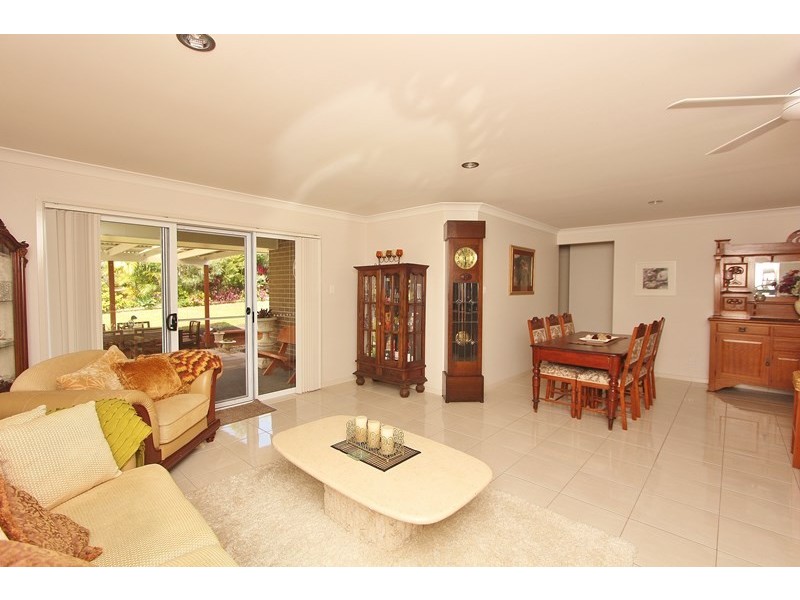9 St Lucia Pl, Bonny Hills NSW 2445