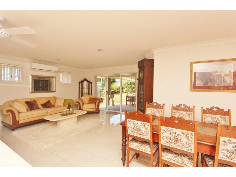 9 St Lucia Pl, Bonny Hills NSW 2445