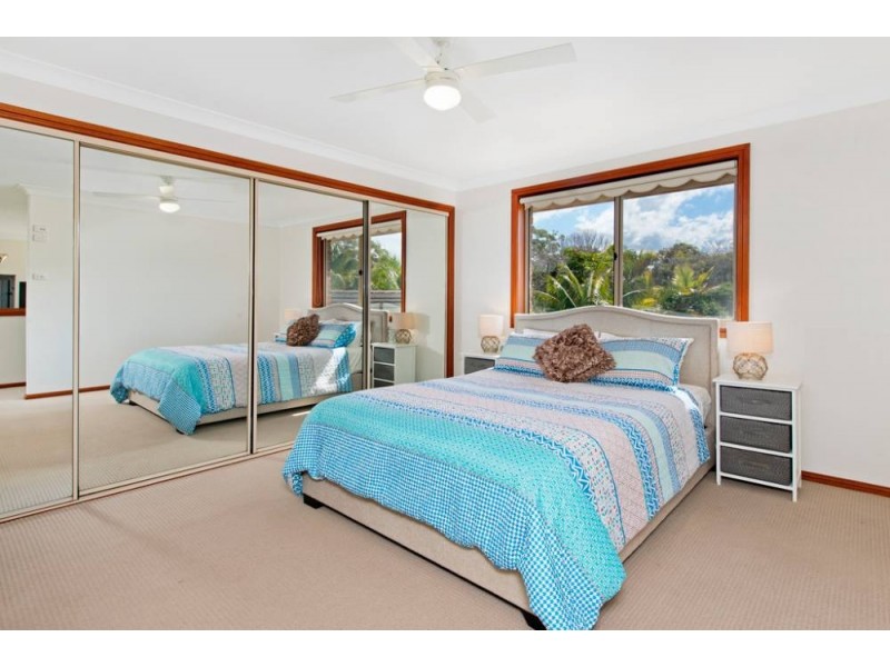 4 Boomerang st, Lake Cathie NSW 2445