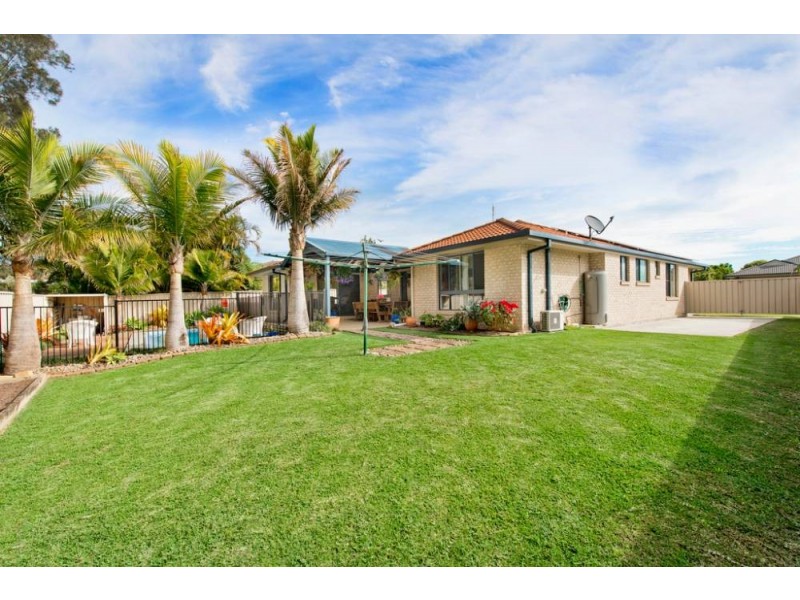 32 Bounty Ave, Lake Cathie NSW 2445
