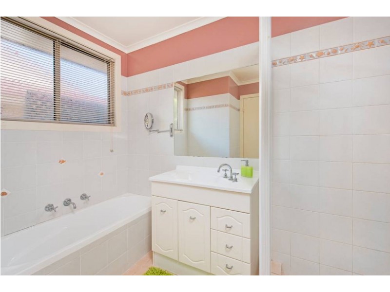 34 Abel Tasman Dr, Lake Cathie NSW 2445