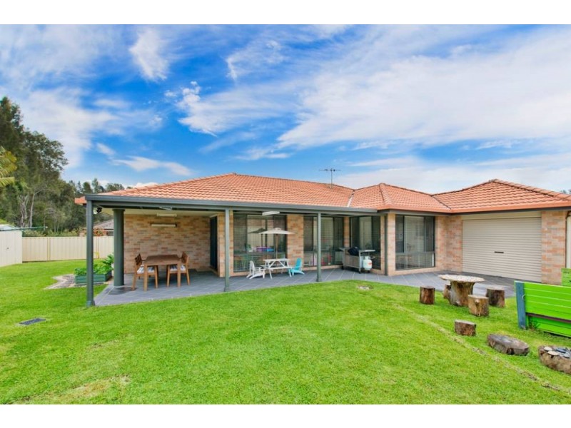 33 Explorers Way, Lake Cathie NSW 2445