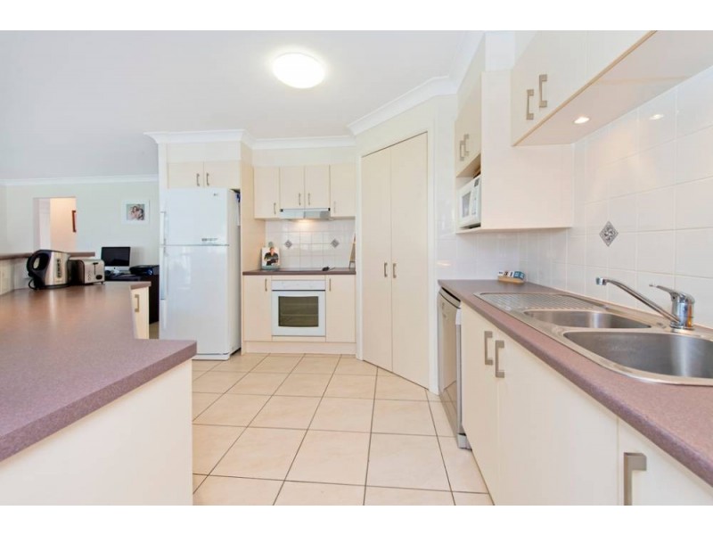 33 Explorers Way, Lake Cathie NSW 2445