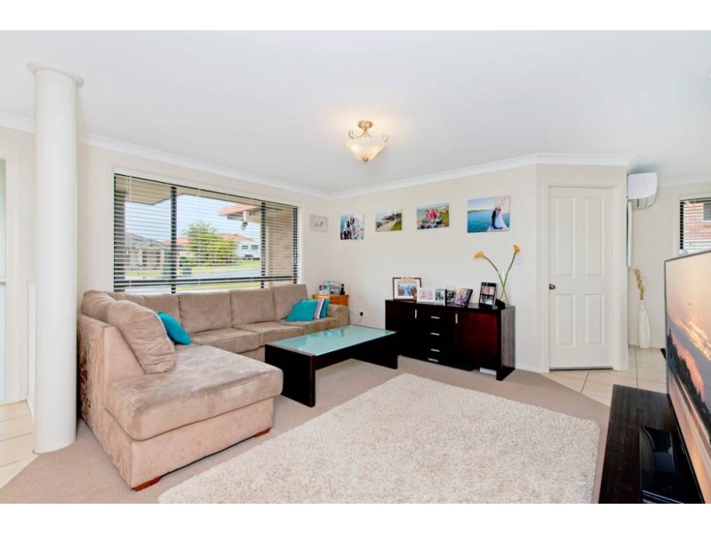 33 Explorers Way, Lake Cathie NSW 2445