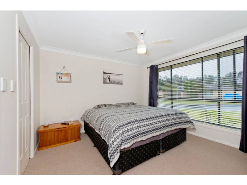 33 Explorers Way, Lake Cathie NSW 2445