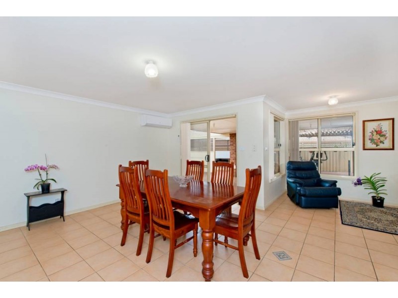 4 Solander Pl, Lake Cathie NSW 2445