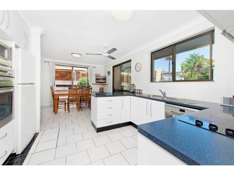 3 Ernest St, Lake Cathie NSW 2445