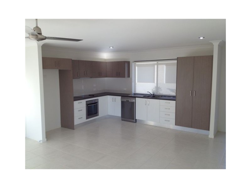 2/43 Nelson Street, Bundamba QLD 4304