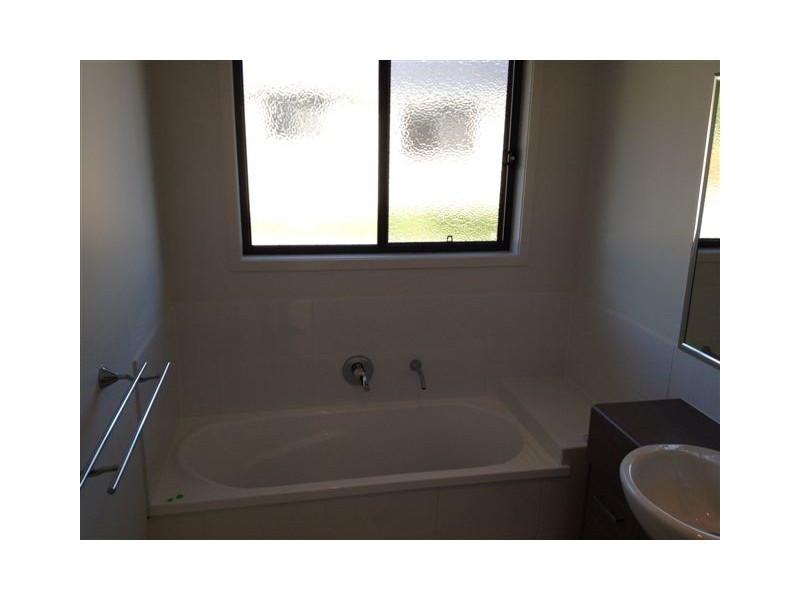 2/43 Nelson Street, Bundamba QLD 4304