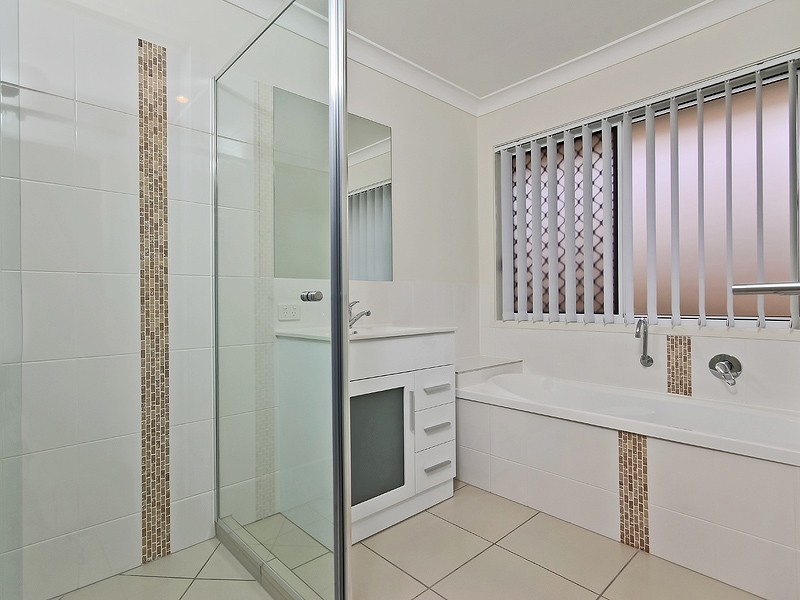 1/55 Oakey Flat Road, Morayfield QLD 4506