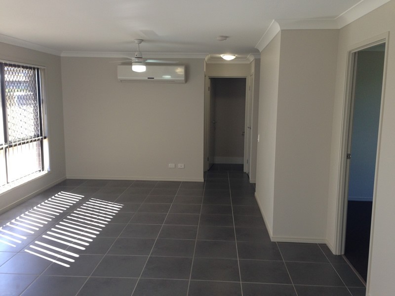 2 Pixie Hollow, Eagleby QLD 4207