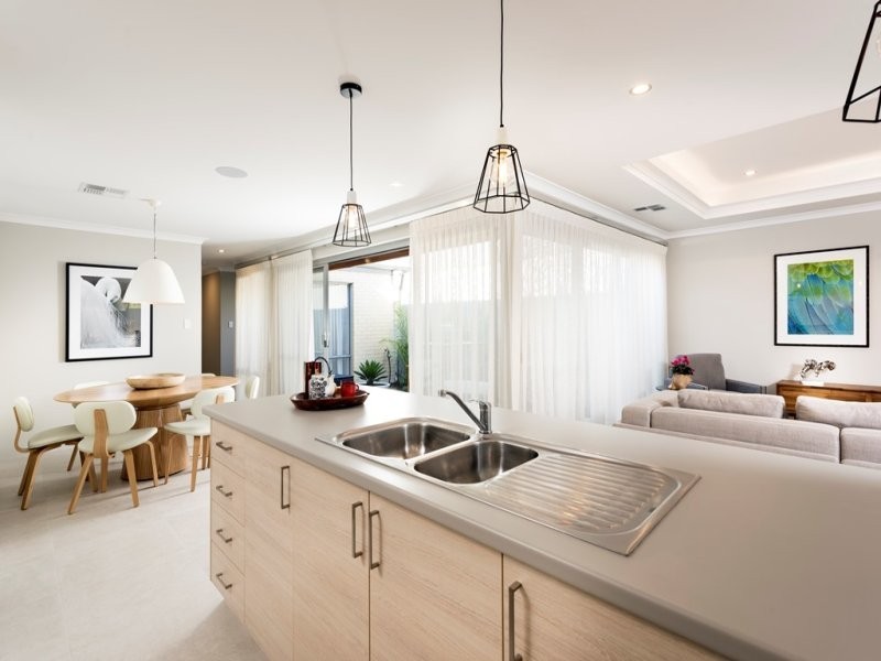 6 Windermere Boulevard, Aveley WA 6069