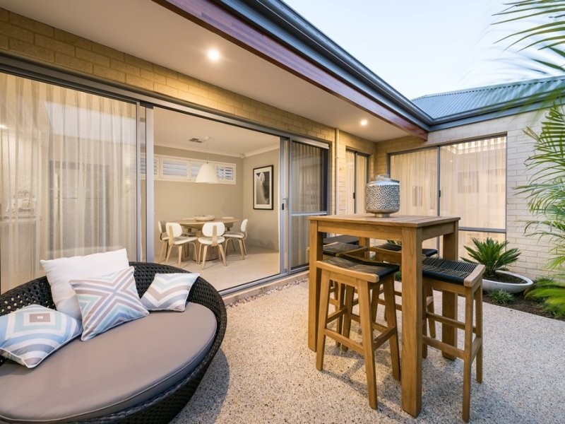 6 Windermere Boulevard, Aveley WA 6069