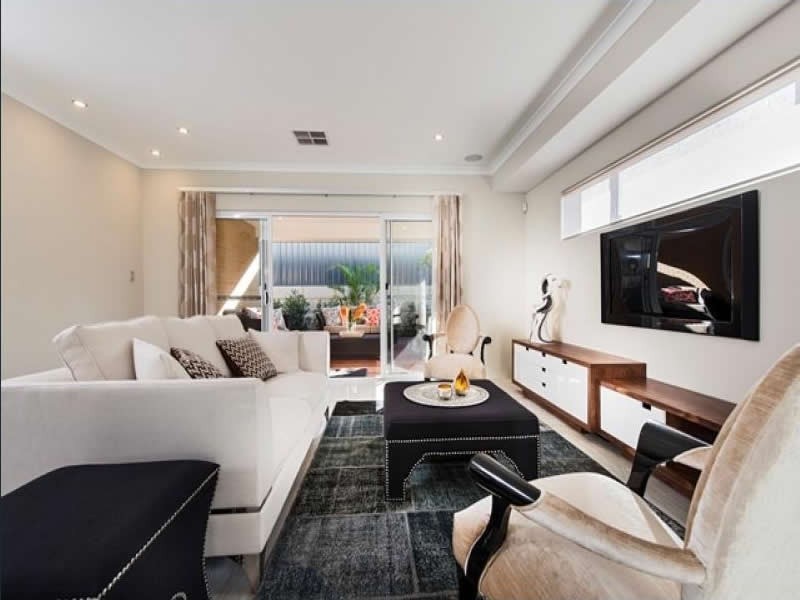 10 Solandri Bend, Banksia Grove WA 6031