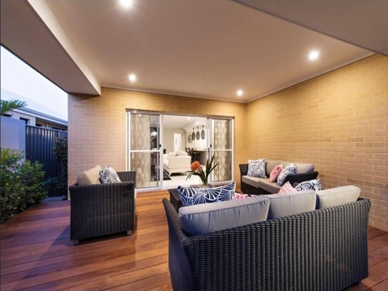 10 Solandri Bend, Banksia Grove WA 6031