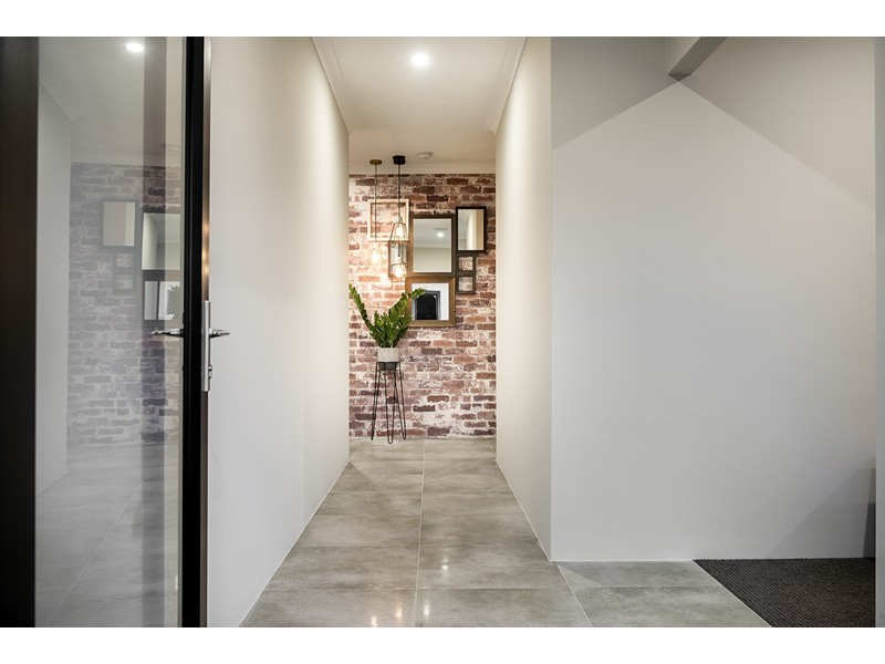 15 Whiteoak Way, Piara Waters WA 6112