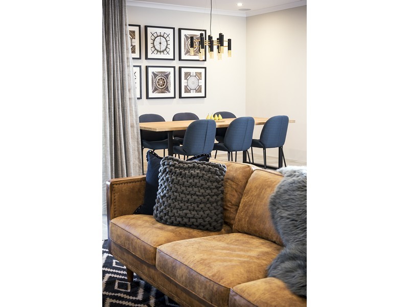 15 Whiteoak Way, Piara Waters WA 6112