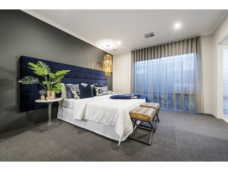 15 Whiteoak Way, Piara Waters WA 6112