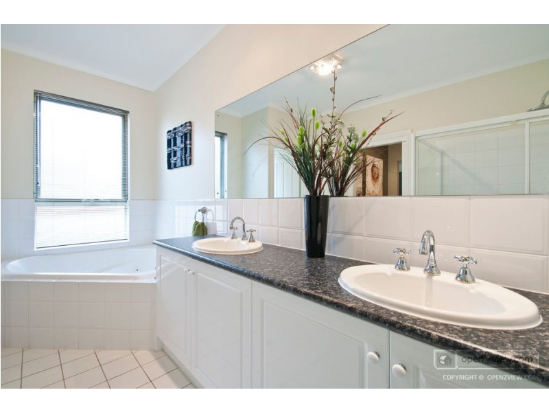 10 Main St, Sydney NSW 2000