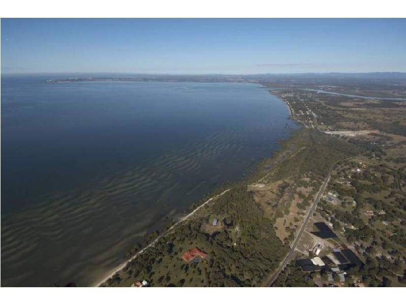 86 Campbell Pde, Beachmere QLD 4510