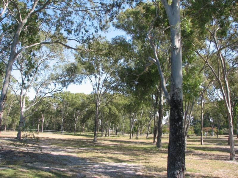 86 Campbell Pde, Beachmere QLD 4510