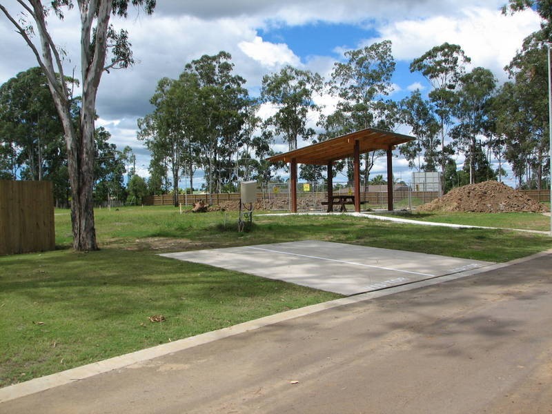 1/51 Silky Oak Ct, Morayfield QLD 4506