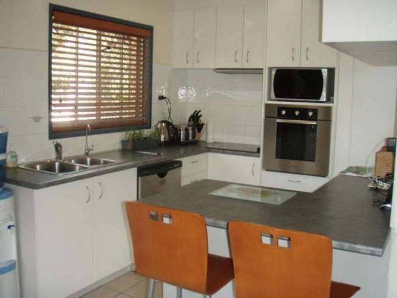 2 Gibson St, Beachmere QLD 4510