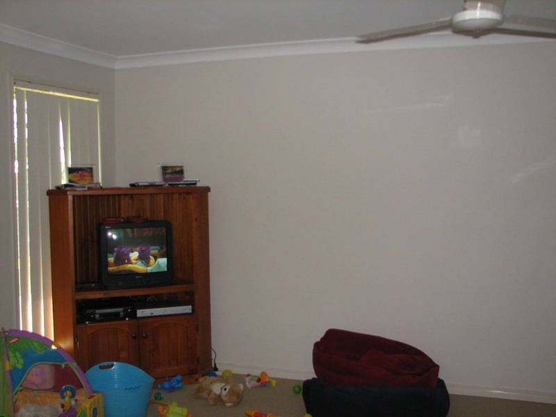 27 Julie Dr, Caboolture South QLD 4510