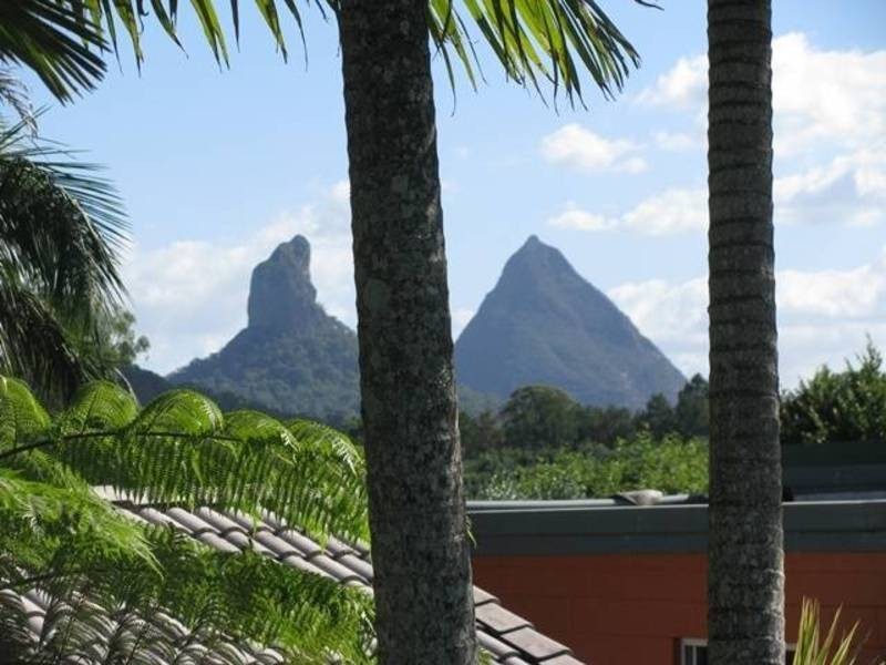 39 YOUNG RD, Glass House Mountains QLD 4518