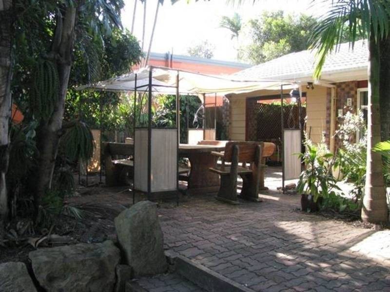 39 YOUNG RD, Glass House Mountains QLD 4518