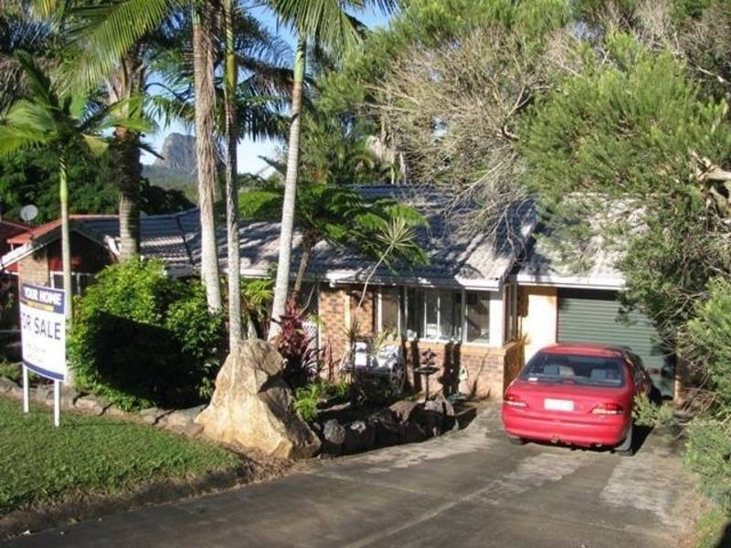 39 YOUNG RD, Glass House Mountains QLD 4518