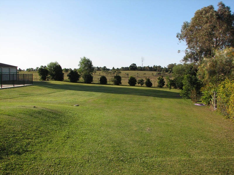 25 Whistler Ct, Upper Caboolture QLD 4510