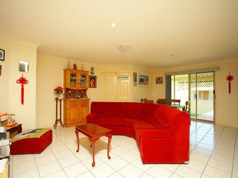 124 MacGinley Dr, Upper Caboolture QLD 4510