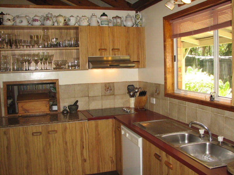 108 Wallace St, Beachmere QLD 4510