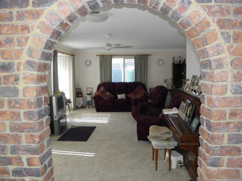 25 Cremorne Ct, Kippa-ring QLD 4021