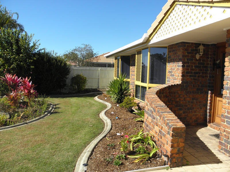 25 Cremorne Ct, Kippa-ring QLD 4021