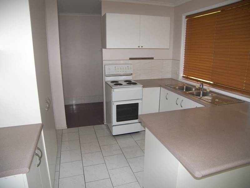 35 Kirkcaldy Street, Morayfield QLD 4506