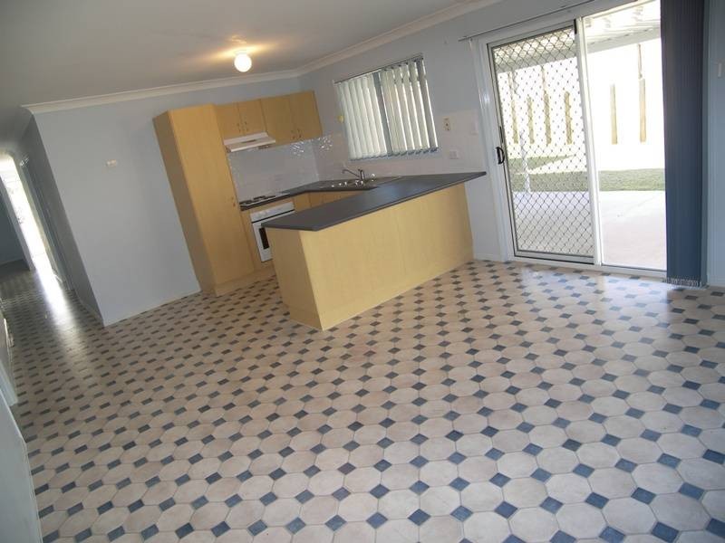 5 Hillside Drive, Morayfield QLD 4506