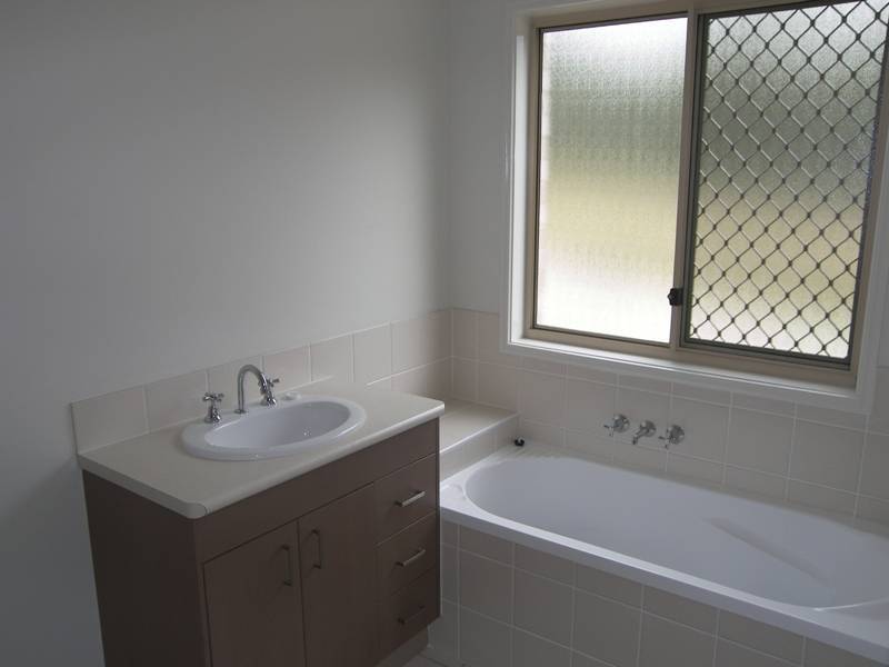 10 Jarrah Crt, Morayfield QLD 4506