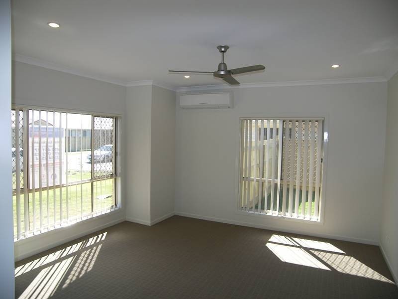 32 Denson Street, Morayfield QLD 4506