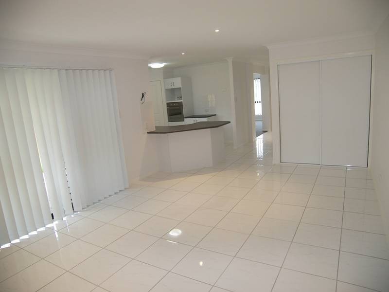 61 Summerhill Drive, Morayfield QLD 4506