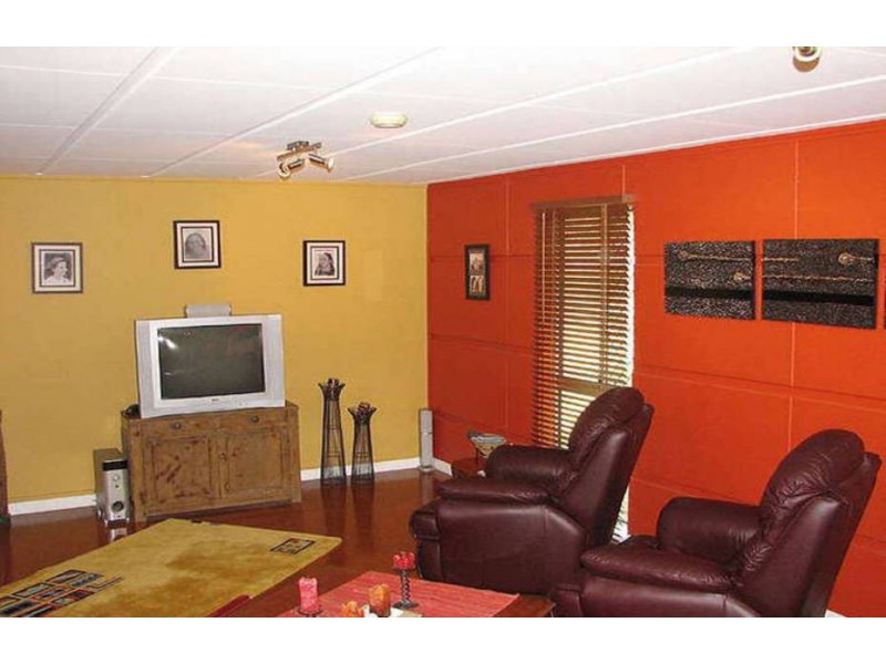 297 Petersen Rd, Morayfield QLD 4506