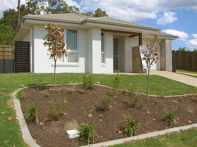35 Peggy Rd, Bellmere QLD 4510