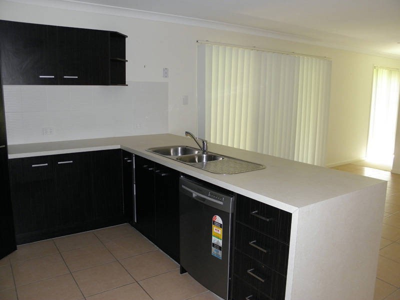 4 Bilby Dr, Morayfield QLD 4506